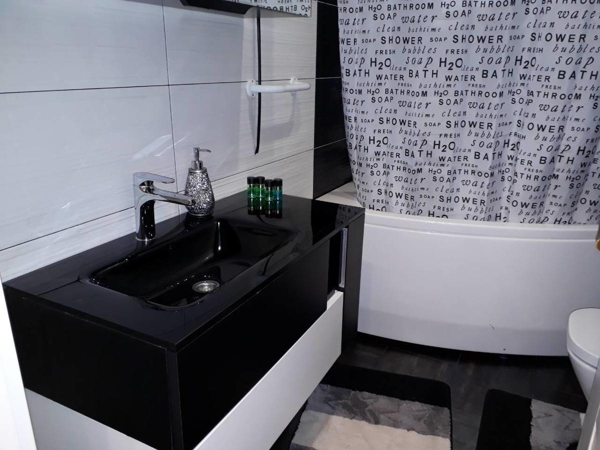 דירות באטומי Flat Near The Mcdonald'S מראה חיצוני תמונה