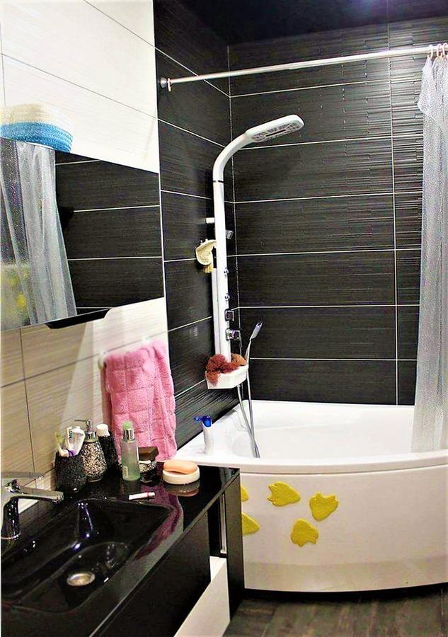 דירות באטומי Flat Near The Mcdonald'S מראה חיצוני תמונה