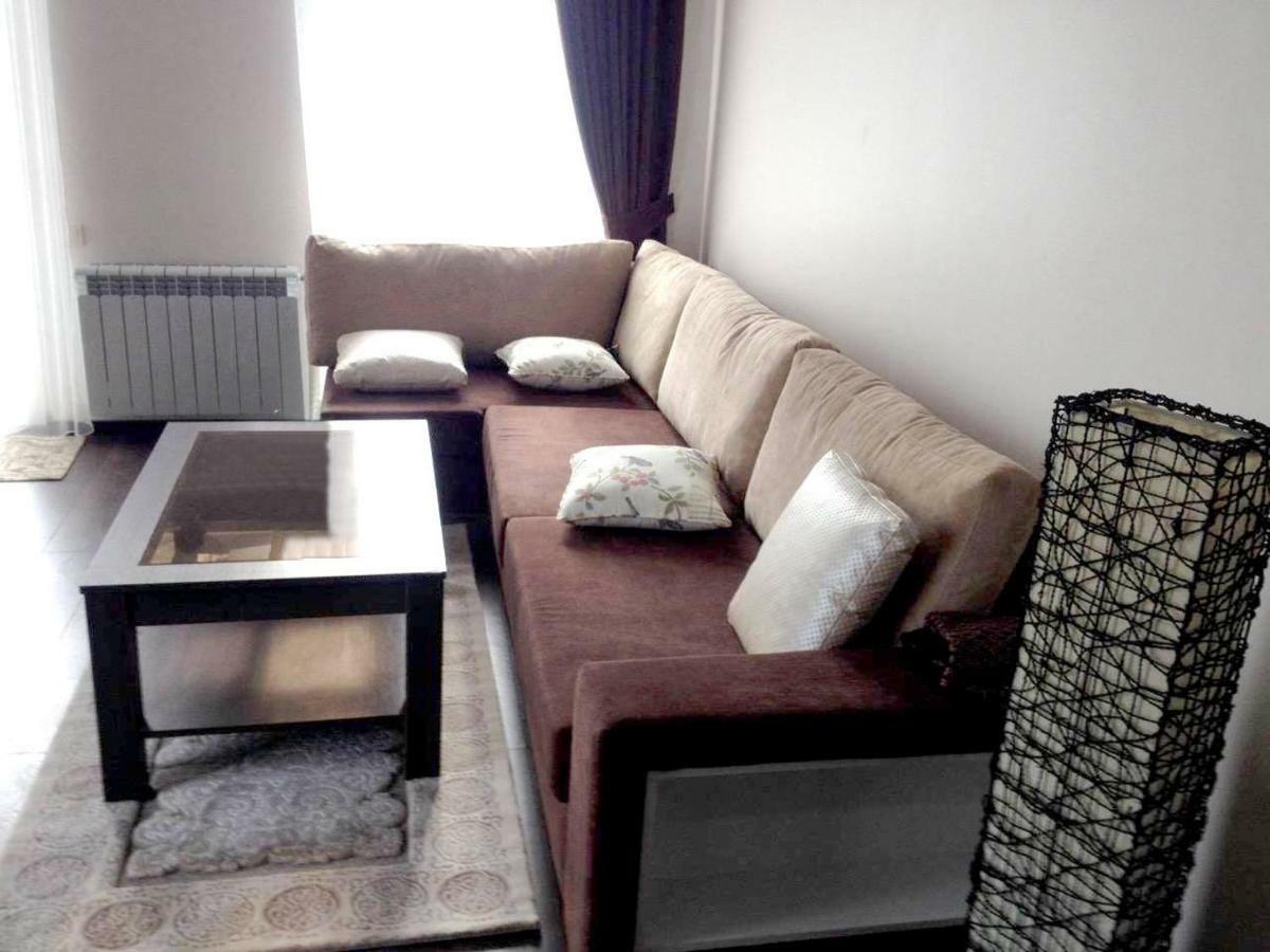דירות באטומי Flat Near The Mcdonald'S מראה חיצוני תמונה